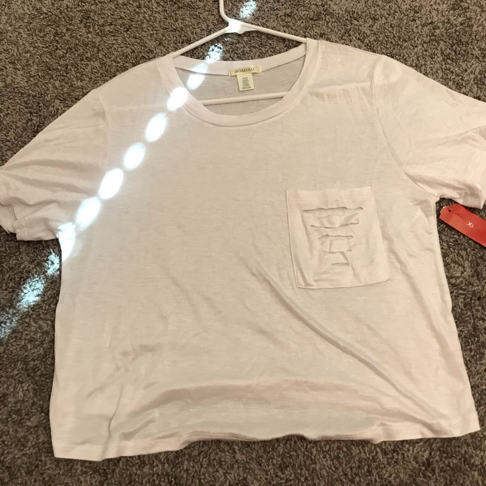 XI white cropped tee w ripped pocket